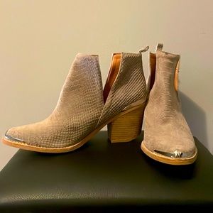 Jeffrey Campbell Cromwell Boot